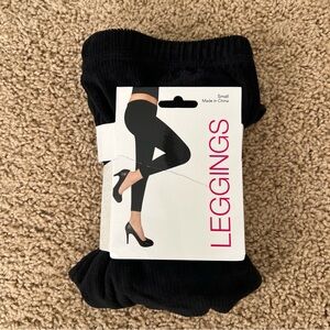 Capelli New York Junior Women’s Black Corduroy Leggings Size Small